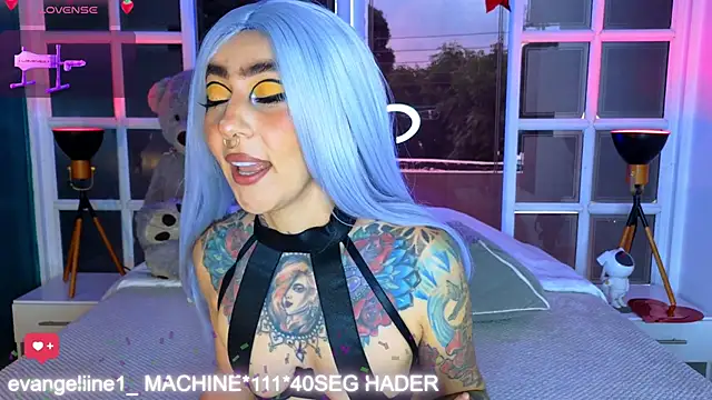 Snapshot of Evangelyne_1 chatting on 02/05/25, 03:42 Evangelyne 1 online show from 02/05/25, 03:42