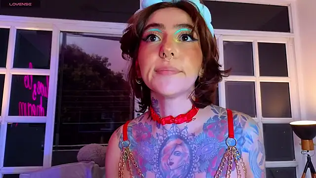 Snapshot of Evangelyne_1 chatting on 03/05/25, 03:40 Evangelyne 1 online show from 03/05/25, 03:40