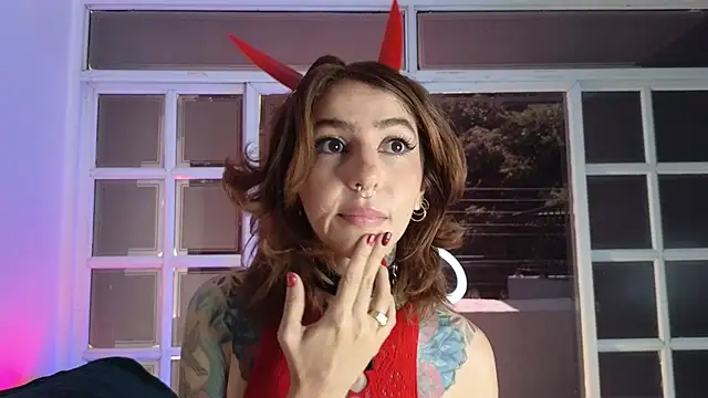 Snapshot of Evangelyne_1 chatting on 10/09/25, 03:54 Evangelyne 1 online show from 10/09/25, 03:54