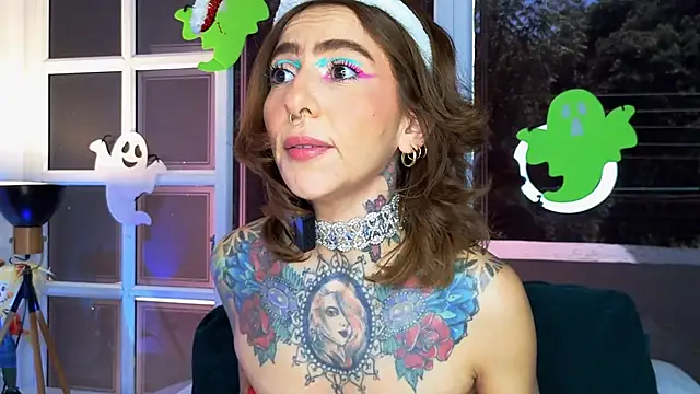 Snapshot of Evangelyne_1 chatting on 10/19/25, 03:34 Evangelyne 1 online show from 10/19/25, 03:34