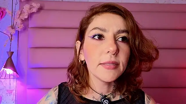 Evangelyne 1 online show from 04/17/26, 03:26