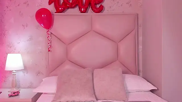 ambar sullivan online show from 02/15/25, 12:01