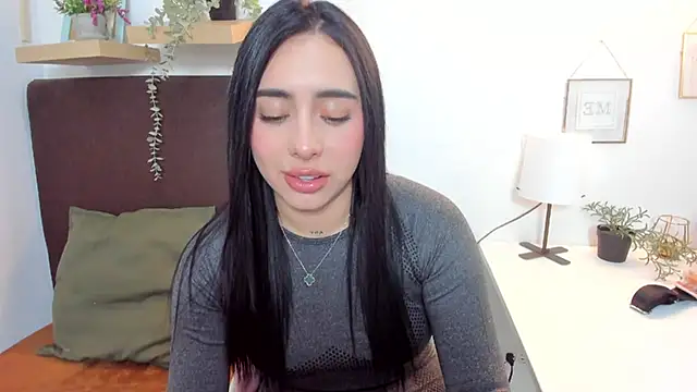 isabella jade online show from 03/12/25, 10:17