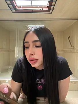 isabella jade online show from 10/22/25, 01:22