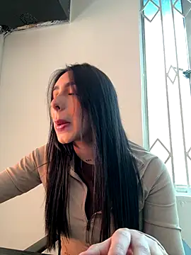 isabella jade online show from 10/24/25, 02:02