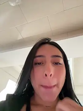 isabella jade online show from 10/27/25, 01:15