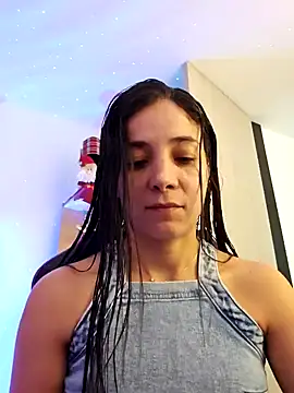 Snapshot of miaeyes chatting on 12/31/24, 01:41 miaeyes online show from 12/31/24, 01:41