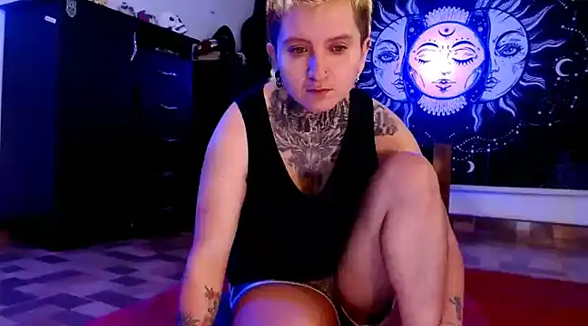 Snapshot of Marieblueeyes chatting on 01/13/25, 01:17 Marieblueeyes online show from 01/13/25, 01:17