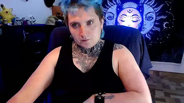 Snapshot of Marieblueeyes chatting on 02/04/25, 01:02 Marieblueeyes online show from 02/04/25, 01:02