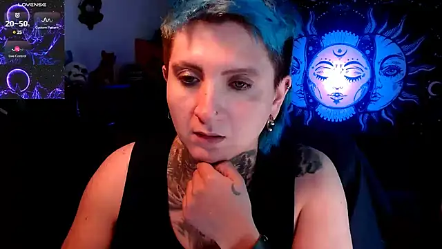 Snapshot of Marieblueeyes chatting on 02/26/25, 01:21 Marieblueeyes online show from 02/26/25, 01:21