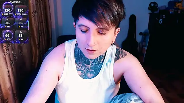 Marieblueeyes online show from 10/23/25, 04:34