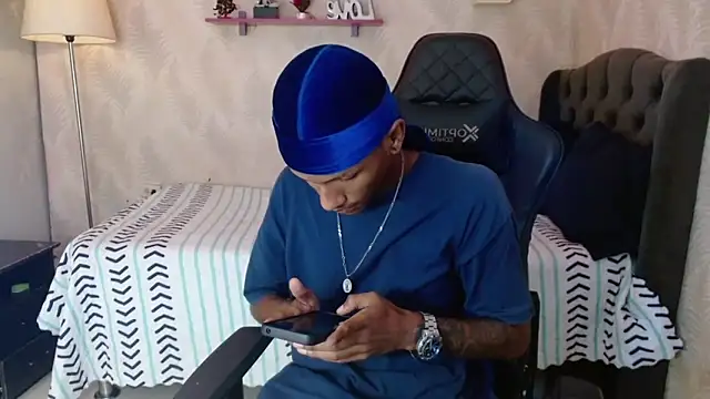 ManSant online show from 09/10/25, 02:39