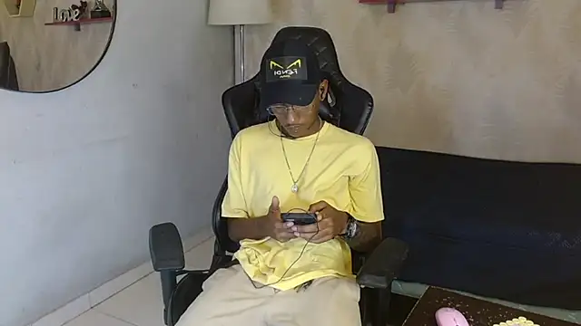 ManSant online show from 10/17/25, 03:36