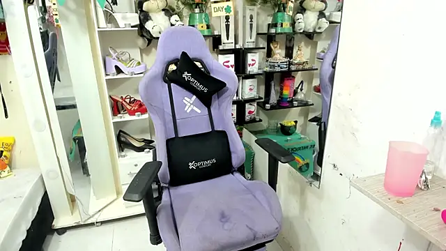 allsson queen online show from 03/12/25, 02:41