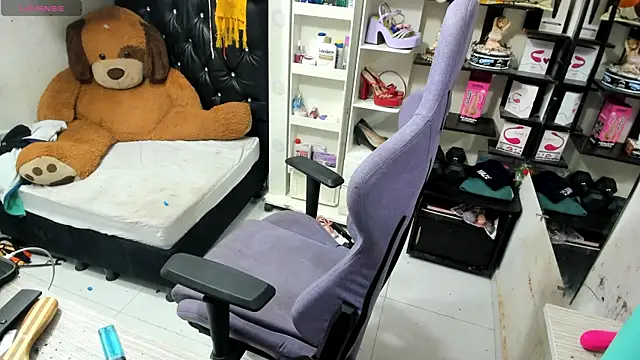 allsson queen online show from 09/17/25, 08:10