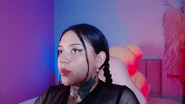 kim blake online show from 12/12/24, 07:04