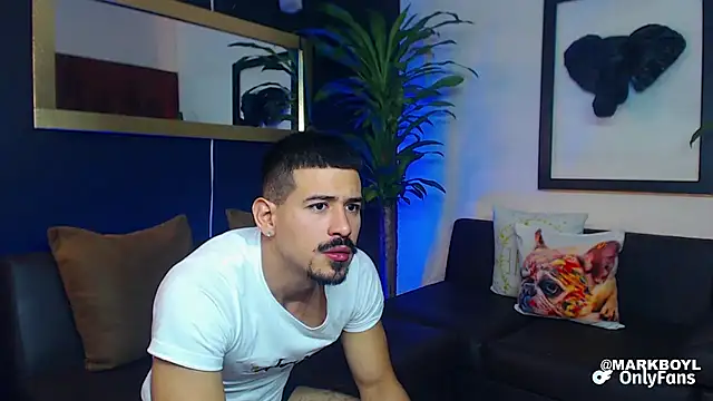 Snapshot of Markboyl chatting on 12/02/24, 03:36 Markboyl online show from 12/02/24, 03:36