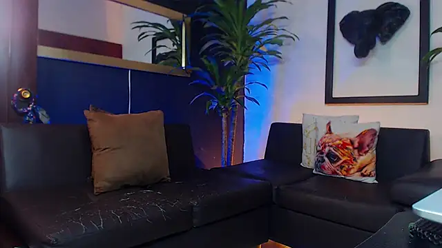 Snapshot of Markboyl chatting on 03/04/25, 12:01 Markboyl online show from 03/04/25, 12:01