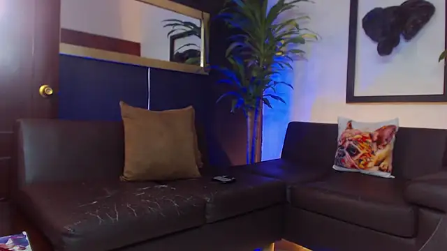 Snapshot of Markboyl chatting on 03/11/25, 12:39 Markboyl online show from 03/11/25, 12:39