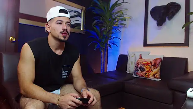 Snapshot of Markboyl chatting on 03/12/25, 03:57 Markboyl online show from 03/12/25, 03:57