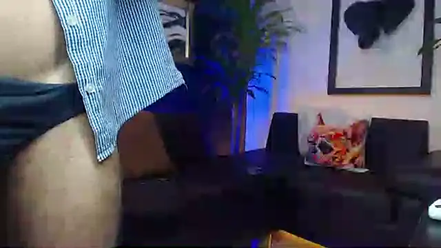 Snapshot of Markboyl chatting on 03/13/25, 02:33 Markboyl online show from 03/13/25, 02:33