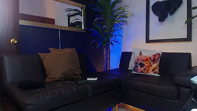 Snapshot of Markboyl chatting on 03/18/25, 12:58 Markboyl online show from 03/18/25, 12:58