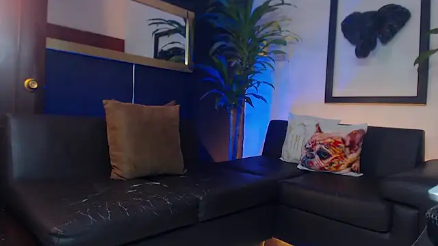 Snapshot of Markboyl chatting on 03/20/25, 12:11 Markboyl online show from 03/20/25, 12:11