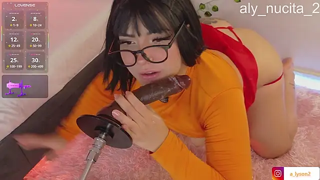 aly nucita  online show from 01/19/26, 02:59