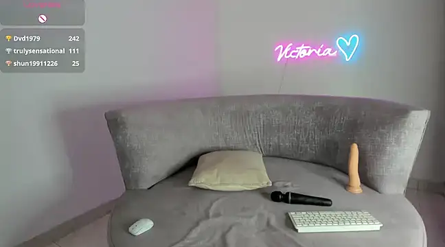 victoria 027 online show from 02/13/25, 06:05