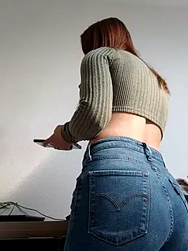 clara-francaise online show from 03/02/25, 02:10