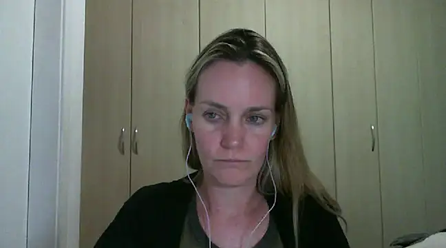 Annylove1 online show from 01/16/25, 08:46