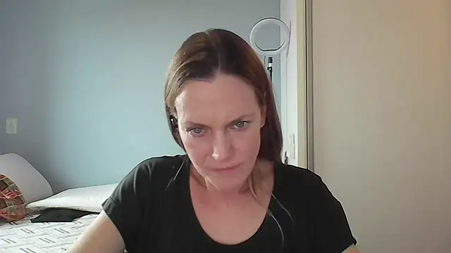 Annylove1 online show from 12/17/25, 04:02