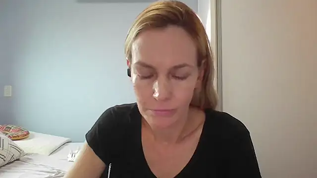 Annylove1 online show from 03/19/26, 11:47