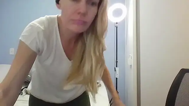 Annylove1 online show from 03/31/26, 12:38