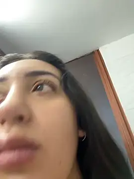 Snapshot of Hannahoff chatting on 09/19/25, 07:14 Hannahoff online show from 09/19/25, 07:14