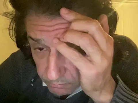 Snapshot of ALPHANDRE chatting on 03/10/25, 06:23 ALPHANDRE online show from 03/10/25, 06:23