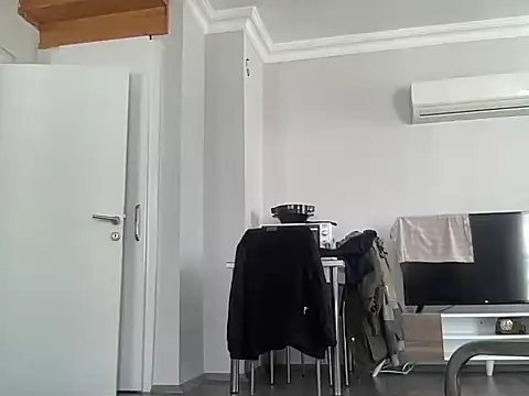 Snapshot of ALPHANDRE chatting on 03/13/25, 09:43 ALPHANDRE online show from 03/13/25, 09:43