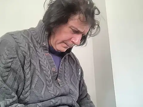 Snapshot of ALPHANDRE chatting on 03/22/25, 07:04 ALPHANDRE online show from 03/22/25, 07:04