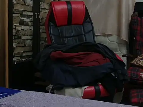 Snapshot of ALPHANDRE chatting on 09/15/25, 08:09 ALPHANDRE online show from 09/15/25, 08:09