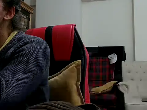 Snapshot of ALPHANDRE chatting on 09/27/25, 06:13 ALPHANDRE online show from 09/27/25, 06:13