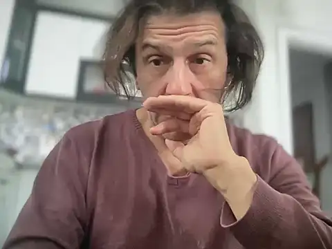 Snapshot of ALPHANDRE chatting on 10/31/25, 08:15 ALPHANDRE online show from 10/31/25, 08:15