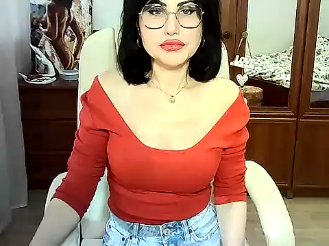 Snapshot of Alyona_Alex chatting on 01/04/25, 08:49 Alyona Alex online show from 01/04/25, 08:49