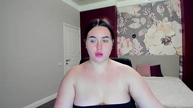 Roxie Bradley online show from 11/08/25, 07:08