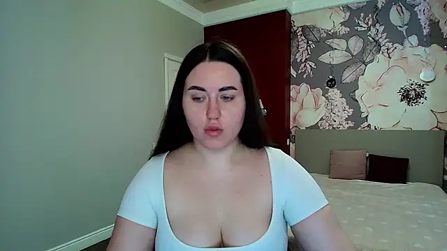 Roxie Bradley online show from 03/16/26, 06:39