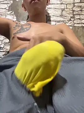 Snapshot of xlovercum chatting on 10/31/25, 04:19 xlovercum online show from 10/31/25, 04:19