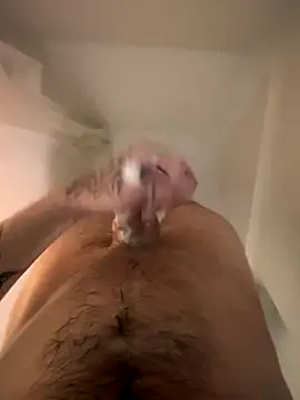 Snapshot of ThatTattooedGuy chatting on 12/18/25, 04:40 ThatTattooedGuy online show from 12/18/25, 04:40