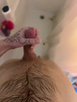 Snapshot of ThatTattooedGuy chatting on 02/13/26, 07:04 ThatTattooedGuy online show from 02/13/26, 07:04