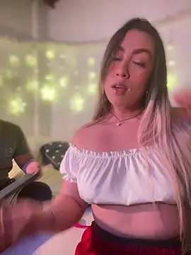 Snapshot of Im_sophiie chatting on 12/24/24, 05:38 Im sophiie online show from 12/24/24, 05:38