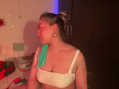 Snapshot of Im_sophiie chatting on 01/03/25, 08:54 Im sophiie online show from 01/03/25, 08:54