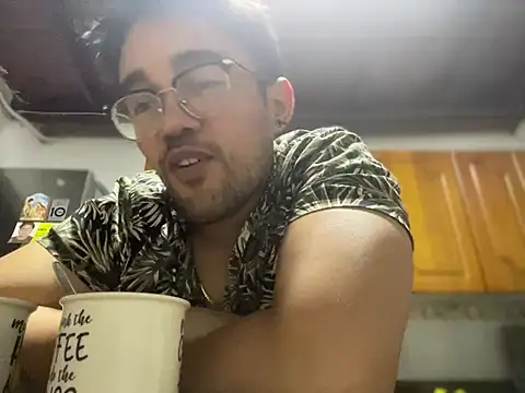 Snapshot of Im_sophiie chatting on 01/19/25, 05:58 Im sophiie online show from 01/19/25, 05:58